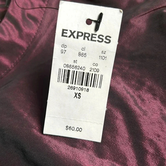 Express Long Sleeve Shirt with Puff Sleeves | Statement Sleeves | Power Sleeves - Picture 4 of 9